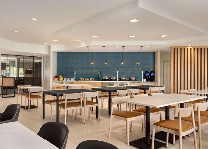 Radisson Hotel Sunnyvale - Silicon Valley